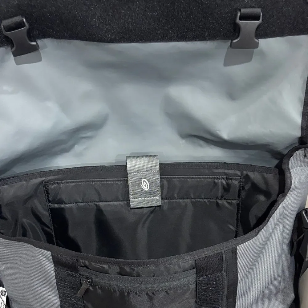 Timbuk2 Charcoal and Ivory Messenger Bag NWOT